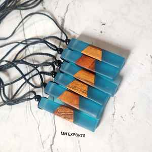 Collares de Resina y Madera Hechos a Mano, Joyería Vintage para Regalos, por MN EXPORTS - Product Image 4