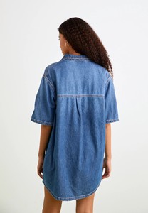 Robe Chemise en Jean pour Femme Sans Manches Col Carré Boutonnée Devant avec Poche Coupe Ajustée Longueur Midi Été Décontractée 100% Coton Simple Moulante - Product Image 2