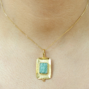 Collier en laiton plaqué or 18 carats de haute qualité, pendentif rectangulaire en amazonite naturelle, style cadre, bijoux en gros - Product Image 2