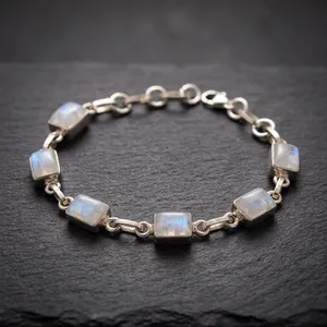 Pulsera de Plata Pura con Piedra Lunar Arcoíris, Joyería de Gemas Hecha a Mano para Chicas - Product Image 4