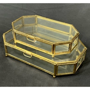 Boîte de rangement pour bijoux et cosmétiques en laiton et verre, style moderne et luxueux, pour femmes, vente en gros - Product Image 3
