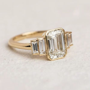 แหวนเพชรเพาะเลี้ยง 2.01 กะรัต ทรงเอเมอรัลด์ห้าเม็ด แหวนสัญญา ทองคำแท้ 14K ของขวัญขอแต่งงานสุดหรูสำหรับแฟนสาว - Product Image 1