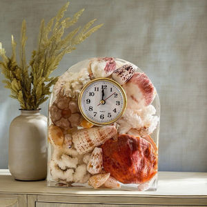 Horloge de bureau en résine coquillage Luminova à motif circulaire avec affichage à aiguille et carillon horaire - Product Image 6
