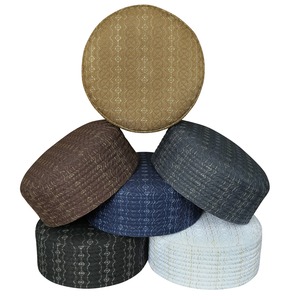 Chapeau Kufi Ghamama pour Hommes, Coiffe Islamique Modeste, Broderie Détaillée, Léger, Fait Main, Option Logo Personnalisé, Vente en Gros, Polyester - Product Image 1
