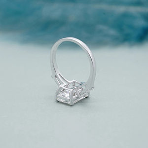 Anillo de Compromiso y Boda con Diamante Cultivado en Laboratorio, Corte Ovalado, 5.60 Quilates, Oro Amarillo de 14k, Certificado IGI, Joyería de Lujo para Regalo de Fiesta - Product Image 3