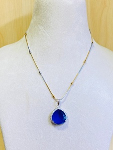 Ensemble de bijoux RAY FINE ORNATES avec pendentif médaillon saphir bleu, collier et boucles d'oreilles plaqués or blanc, sertis de zircone cubique, pour mariée, certifié IGI - Product Image 3