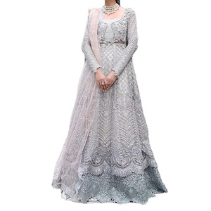 Elegante Lehenga Choli Tradicional de Seda FASHIONISTA INTERNATIONAL, Estilo Georgette, Largo hasta el Suelo, para Bodas y Otras Ocasiones - Product Image 1
