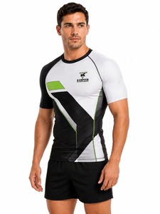 Le rashguard pour homme offre un confort respirant, une construction légère et une qualité supérieure pour les sports de plage, la natation et les activités de plein air. - Product Image 3