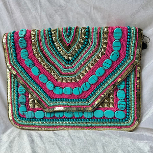 Bolso de mano con cuentas de turquesa, bordado tribal rosa, lentejuelas, estilo bohemio, artesanal, para festivales, a la moda - Product Image 1