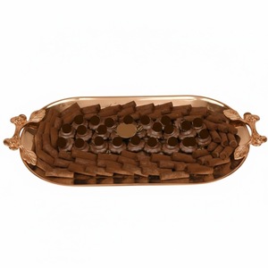 Plateau en métal finition cuivre de qualité supérieure avec poignée design, plateau à chocolat moderne décoratif pour usage hôtelier - Product Image 1
