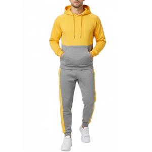Conjunto Deportivo Gris y Amarillo para Hombre OEM - Sudadera con Capucha de Manga Raglán con Bloques de Color y Pantalón con Franja Lateral en Contraste - Product Image 1
