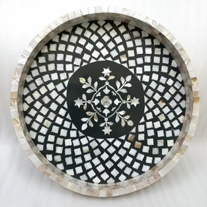 ถาดกลมฝังมุกจาก Blossom Craft India |   ของตกแต่งรูปทรงเรขาคณิตลายดอกไม้ - Product Image 1
