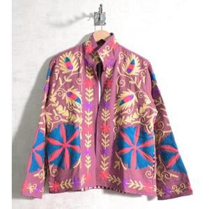 Veste en coton Suzani brodée à la main, style bohème vintage, manteau ethnique fait main, vêtements d'extérieur pour femmes - Product Image 1