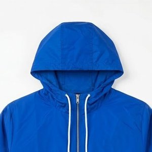 Ensemble deux pièces pour homme : Survêtement coupe-vent personnalisé avec short de sport et sweat à capuche zippé en nylon - Product Image 6