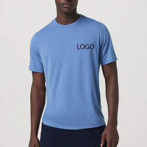 Camiseta elegante para hombre, para compradores al por mayor, ropa informal para exteriores con costuras de alta calidad para la colección de verano, diseño de color sólido. - Product Image 1