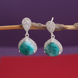 Nouvelle Arrivée 2026 Boucles d'Oreilles Pendante Émeraude Tendance de Haute Qualité en Argent Sterling 925 pour Femmes et Filles, Idéales pour Mariages et Soirées - Product Image 3