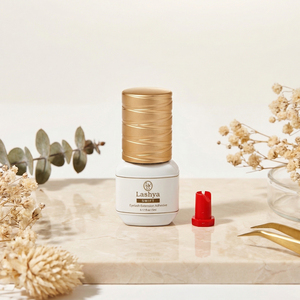 กาวต่อขนตา Lashya แห้งเร็ว 0.5 วินาที สำหรับร้านเสริมสวย ระดับมืออาชีพ ขนาด 5 มล. - Product Image 1