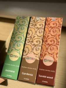 Bâtons d'encens décoratifs écologiques de style indien en bambou et bois de santal, parfumés et colorés, faits à la main, marque GMEX - Product Image 5