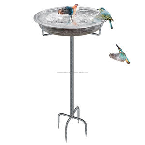 Bain d'oiseaux artistique en métal pour l'extérieur, pour décorer votre jardin, attirant les oiseaux grâce à son design élégant et sa construction durable antirouille. - Product Image 1