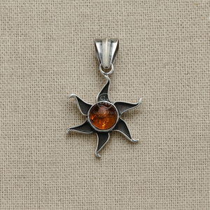 Pendentif en argent sterling 925 en forme de soleil avec pierre précieuse en ambre naturel |   Bijoux bohèmes faits à la main - Product Image 3