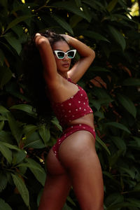 Conjunto elegante para pole dance para mujer, top de cuello alto, cintura alta, ligero, para presentaciones de verano, servicio OEM, personalizado. - Product Image 3