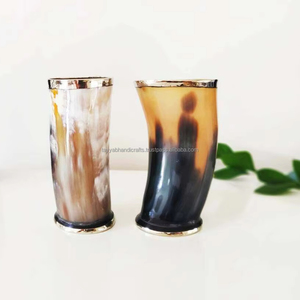 Vaso de cuerno de búfalo 100% natural y ecológico, accesorio coleccionable para líquidos, procedente de la India. - Product Image 1