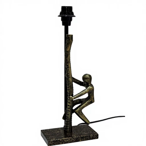Base de Lámpara de Mesa de Bronce Antiguo con Figura de Hombre Escalando - Lámpara de Escritorio Moderna con Escultura Figurativa - Decoración Artística Industrial de Resina para Mesita de Noche - Product Image 1