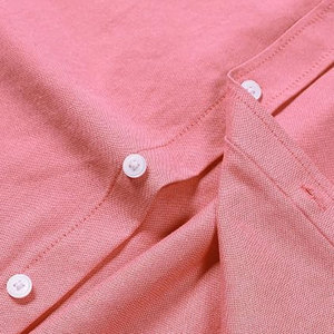 Chemise Oxford à manches longues pour homme, rose corail, légère, décontractée, respirante, coupe ajustée, avec poche poitrine, boutonnée - Product Image 5