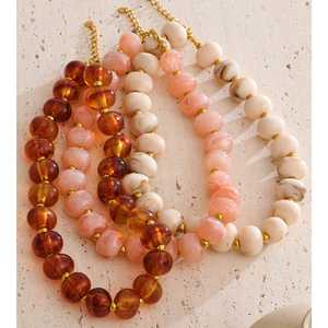 Collier artisanal en résine écologique, forme personnalisée, perles en forme de cœur, collier à plusieurs brins, bijoux statement, artisanat d'ange, Saint-Valentin - Product Image 4