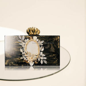 Pochette moderne en résine Sac à main Fermeture éclair Sac à main tendance vintage élégant Dragonne détachable Inde - Product Image 2