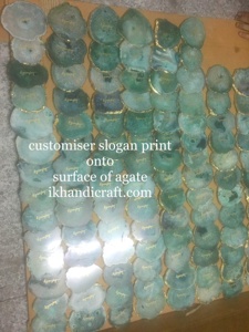 2024 Bán Chạy Nhất Vàng Tự Nhiên Trim Geode Thạch Anh Pha Lê Lát Đa-Màu Xanh Lá Cây Đá Mã não Lát Rãnh Coaster Đá Quý Tình Yêu - Product Image 3