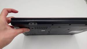 แล็ปท็อปมือสอง Fujitsu FMV A577 รุ่นยอดนิยม ใช้ Intel Core i3 รุ่นที่ 7 แรม 8GB SSD 500GB หน้าจอ 15.6 นิ้ว ระบบปฏิบัติการ Microsoft - Product Image 3