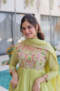 Conjunto de Vestido Anarkali de la Mejor Calidad con Pantalón y Dupatta, Mal Chanderi con Bordado de Cuentas, Vestido Anarkali Moderno - Product Image 2