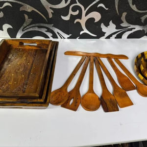 Cuillère en bois massif écologique pour la cuisine, idéale pour mélanger et remuer, pour la maison et la restauration - Product Image 1