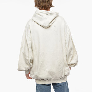 เสื้อฮู้ดดี้เฟรนช์เทอร์รี่ 500 กรัม สำหรับผู้ชาย พร้อมรอยขาดแบบดิสเทรส ตัดเย็บพิเศษแบบหนา สีซีดจางสไตล์ซันเฟด ทรงดรอปโชว์เดอร์ สไตล์ฤดูใบไม้ร่วง - Product Image 4
