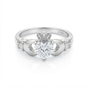 Bague Claddagh en argent sterling 925 plaqué or 18 carats avec moissanite taille cœur et couronne, cadeau idéal pour mariage, fiançailles ou fête - Product Image 3