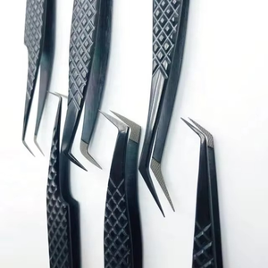 Juego de Pinzas para Extensión de Pestañas de Acero Inoxidable Profesional, Antimagnéticas, con Mango Cómodo y Punta de Fibra Negra de 10 mm, Venta al Por Mayor - Product Image 4