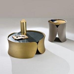 Mesa Auxiliar Otoño de Aluminio Ondulado de Alta Calidad, Mueble Metálico Premium para Hotel, Hogar, Sala de Estar, Latón - Product Image 1