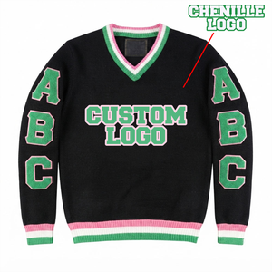 Pull en maille à col en V noir avec bordure rose et verte, logo en chenille, style décontracté, vêtements grecs pour femmes - Product Image 1