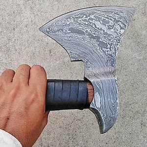 Hacha de Damasco Hecha a Mano de Alta Calidad con Mango de Madera de Palisandro, 2 lb, Hacha de Doble Hoja para Exteriores, Tomahawk para Acampar y Cortar - Product Image 2