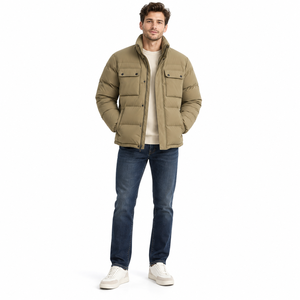 Chaqueta Acolchada para Hombre con Bolsillo Utilitario en el Pecho, Color Caqui, Relleno de Poliéster, Abrigo Cálido de Invierno, Estilo Casual, Logotipo Personalizado, Venta al Por Mayor, MOQ Bajo - Product Image 1