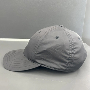 Gorra de béisbol tipo trucker bicolor al por mayor, gorra de béisbol de malla de 6 paneles, gorra de algodón con visera curva, gorra deportiva promocional con logotipo personalizado - Product Image 4