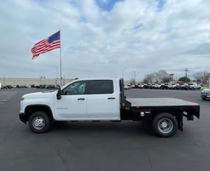 Chevrolet Silverado 3500HD WT 2024 Usada en Buen Estado - Product Image 3