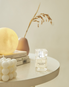 น้ำหอมผู้หญิงติดทนนาน กลิ่นหอมทันสมัย เหมาะสำหรับใช้ในออฟฟิศ กลิ่น NOTES OF MEKONG - The Source (30 มล.) แบบสเปรย์ มีสินค้าพร้อมส่ง/OEM จากเวียดนาม - Product Image 4