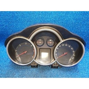 Paneles de Instrumentos Usados para Cruze 95981284 - Product Image 1