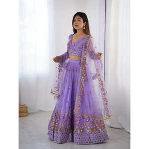 Vestido de Noche de Diseñador, Elegante Lehenga Choli con Bordado de Hilo y Lentejuelas para Fiestas - Product Image 2