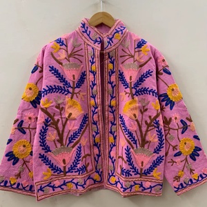Chaqueta Bordada Floral Rosa Hecha a Mano para Mujer, Estilo Boho Chic, Abrigo con Bordados Vibrantes, Chaqueta Étnica Ligera - Product Image 1