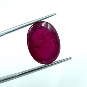 พลอยทับทิมสีชมพูแดงธรรมชาติทรงรูปไข่ 14.70 กะรัต (16x12x7 มม.) สำหรับทำเครื่องประดับ - Product Image 3