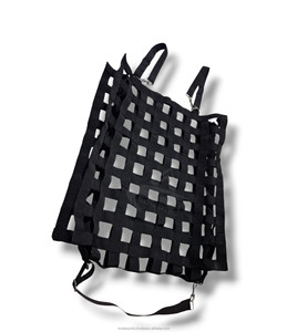 Sac à foin et filet d'alimentation pour chevaux en nylon durable, 26x8.5x30 pouces, maille de 2 pouces - Product Image 4