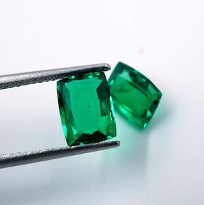 มรกตธรรมชาติจากโคลอมเบีย 2.70 กะรัต สีเขียวทรงคุชชั่น แบรนด์ HAYAAT GEMS รับรองคุณภาพ สำหรับทำเครื่องประดับ ขนาด 8x6x3.5 มม. - Product Image 3